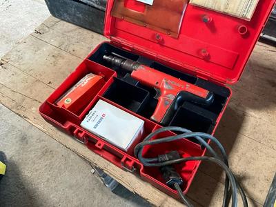 Overview picture of Hilti DX 350 gun powder nailer